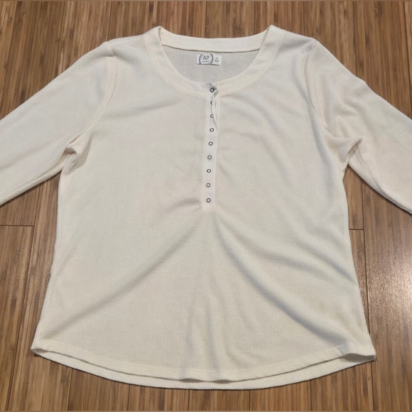 NWOT Maurcies Long Sleeve Top - Picture 2 of 7